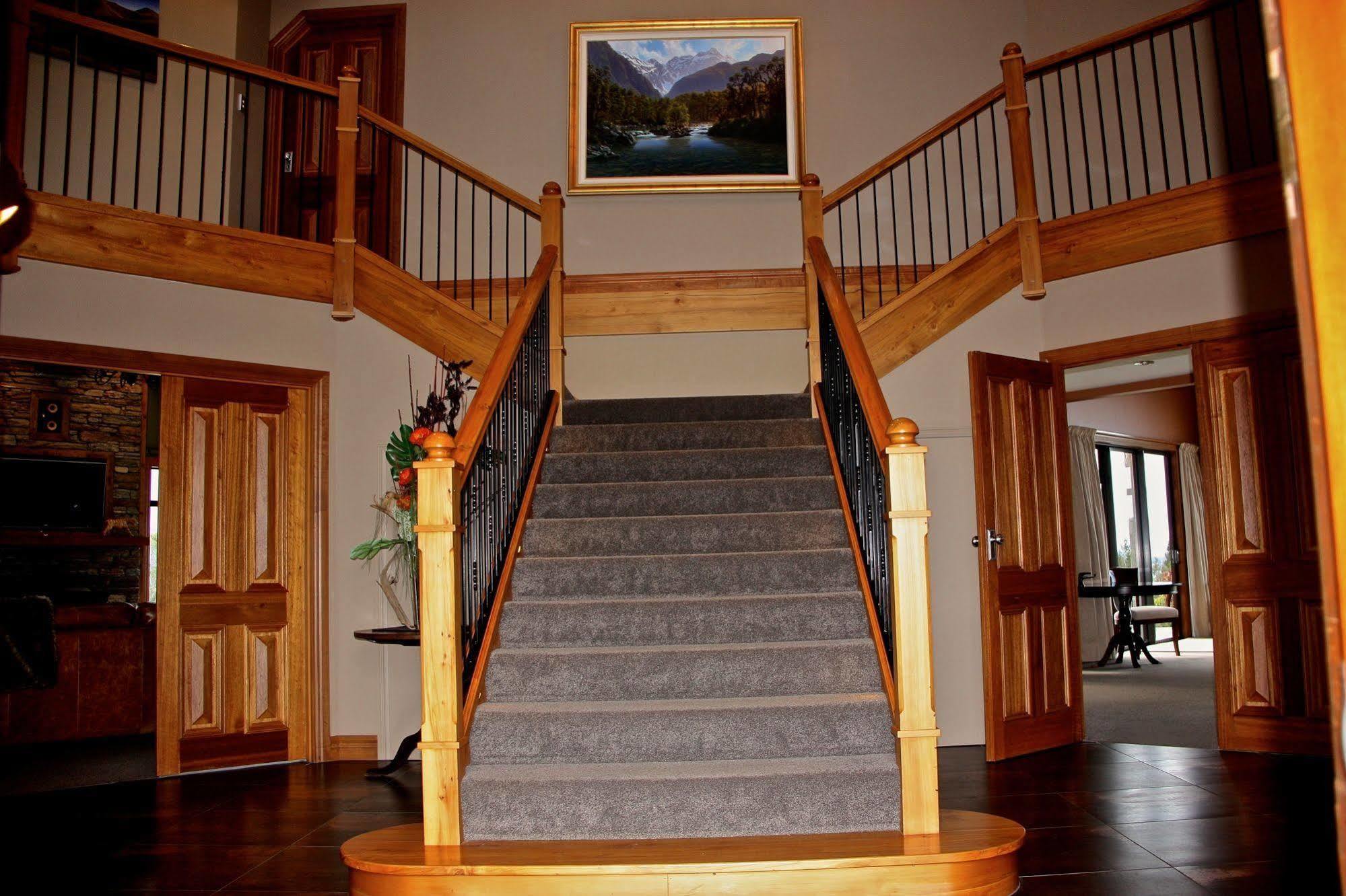 Dock Bay Lodge Te Anau Exterior foto